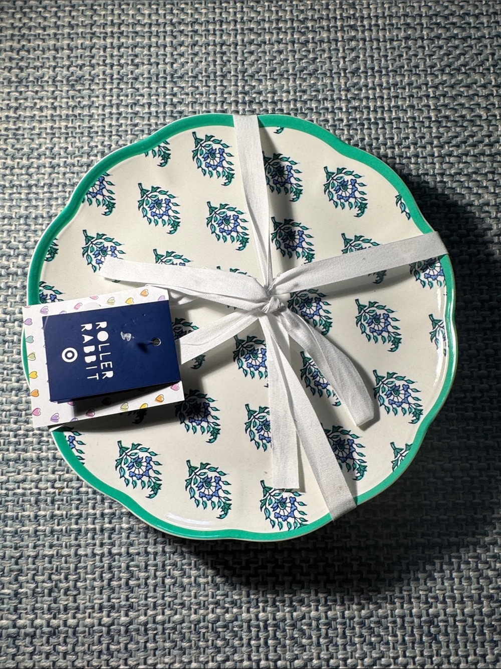 Roller Rabbit White Plate with Teal Rim and Blue Floral Motif limited edition 4